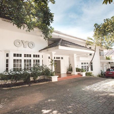 OYO 332 Residence G17 Kemang Jakarta Bagian luar foto