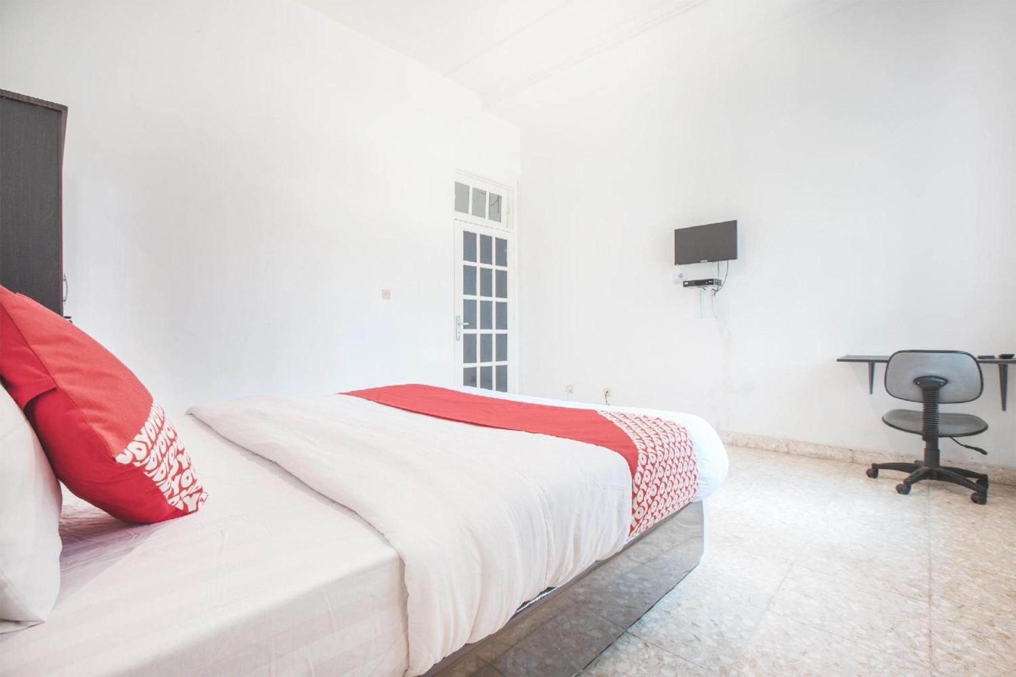 OYO 332 Residence G17 Kemang Jakarta Bagian luar foto